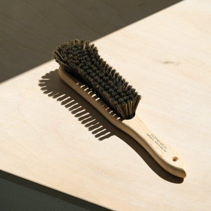01 tokyo tools r russell kartáč na oblečení