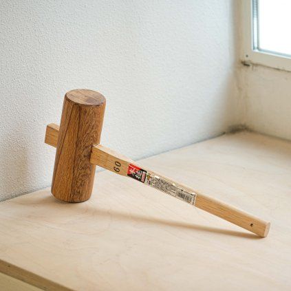 01 tokyo tools asaka truhlářská palice.jpg