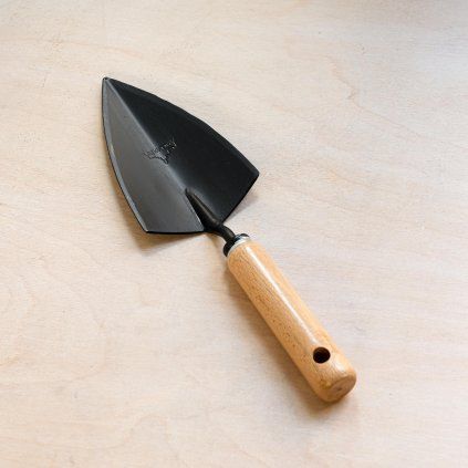 01 tokyo tools pallarés malá lopatka