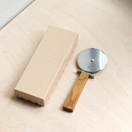 01 tokyo tools morinoki kráječ na pizzu